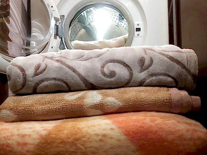 Battaniye yıkama hizmetimizle konforunuzu koruyun.