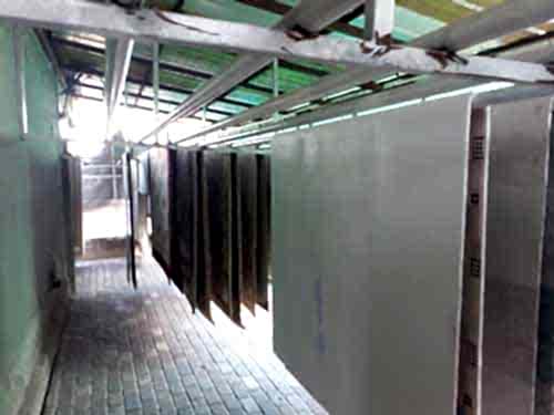 Halılarınızda bahar esintisi! Pendik halı yıkama hizmetimizle evinize ferahlık getirin.